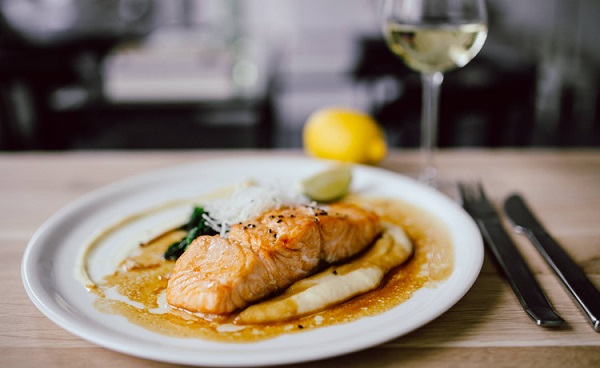 智慧食堂正在快速發(fā)展，智能化餐飲已勢不可擋