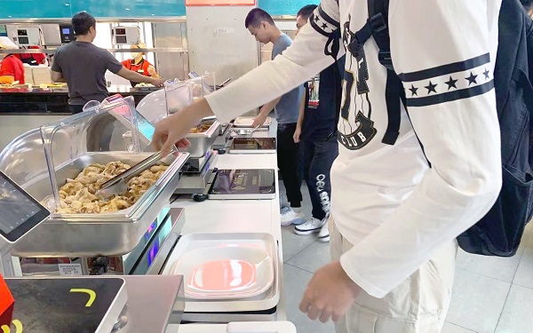 當(dāng)自助點(diǎn)餐機(jī)無(wú)法滿足需求，自助餐稱重計(jì)費(fèi)方案如何解決弊端？