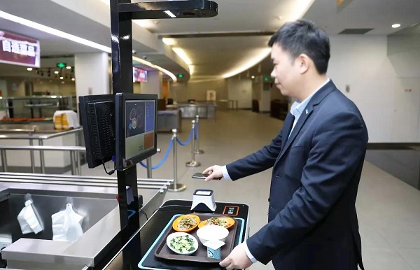 菜品識別結(jié)算臺 為智慧食堂帶來高效便捷的服務(wù)！